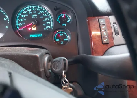 2008 Chevrolet Suburban 1500 Lt из США, поврежденный, VIN 1GNFK16388J251051